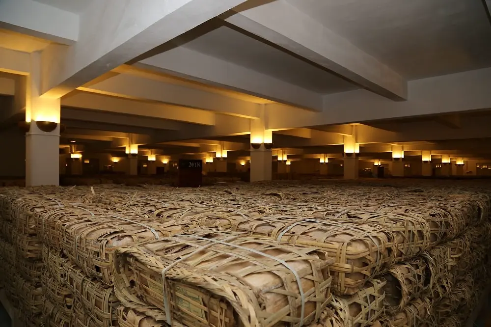 西双版纳干仓普洱茶仓库展示