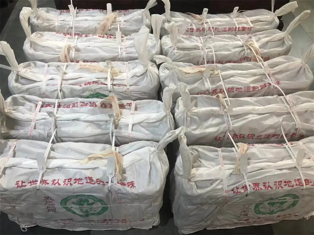 西双版纳回收今大福普洱茶2019年生茶熟茶