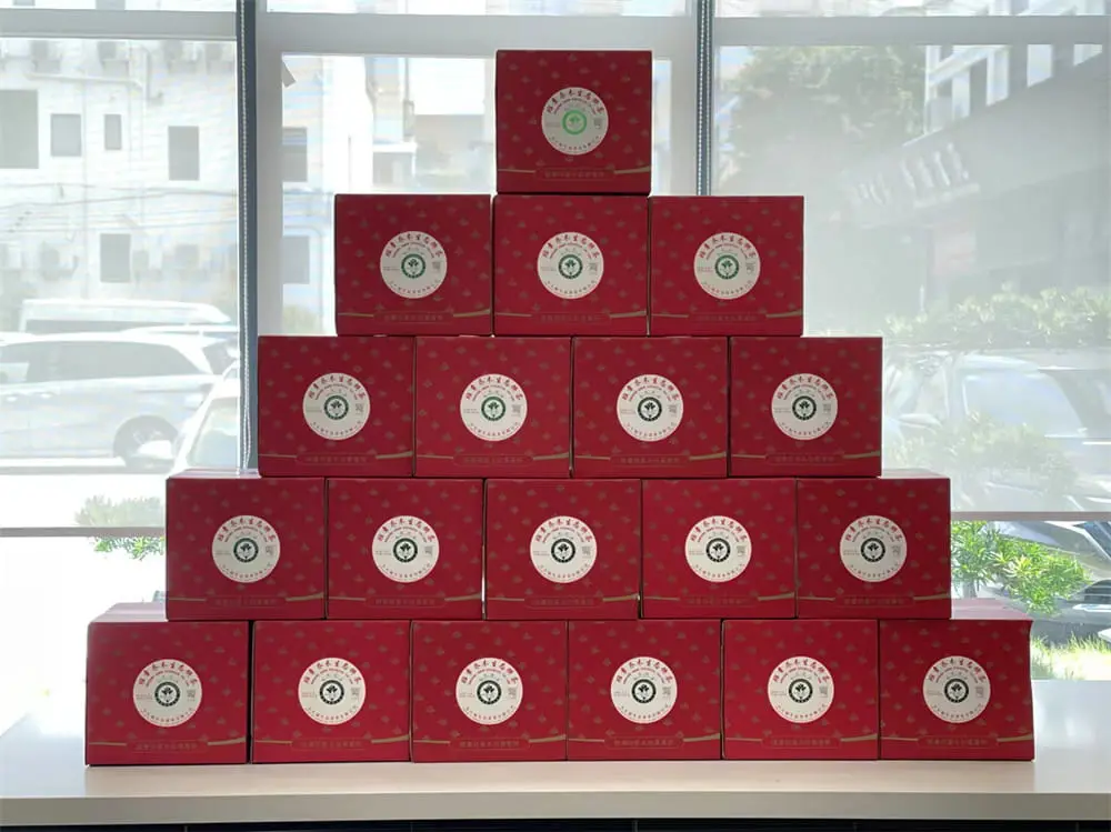 西双版纳回收今大福普洱茶2021年生茶熟茶